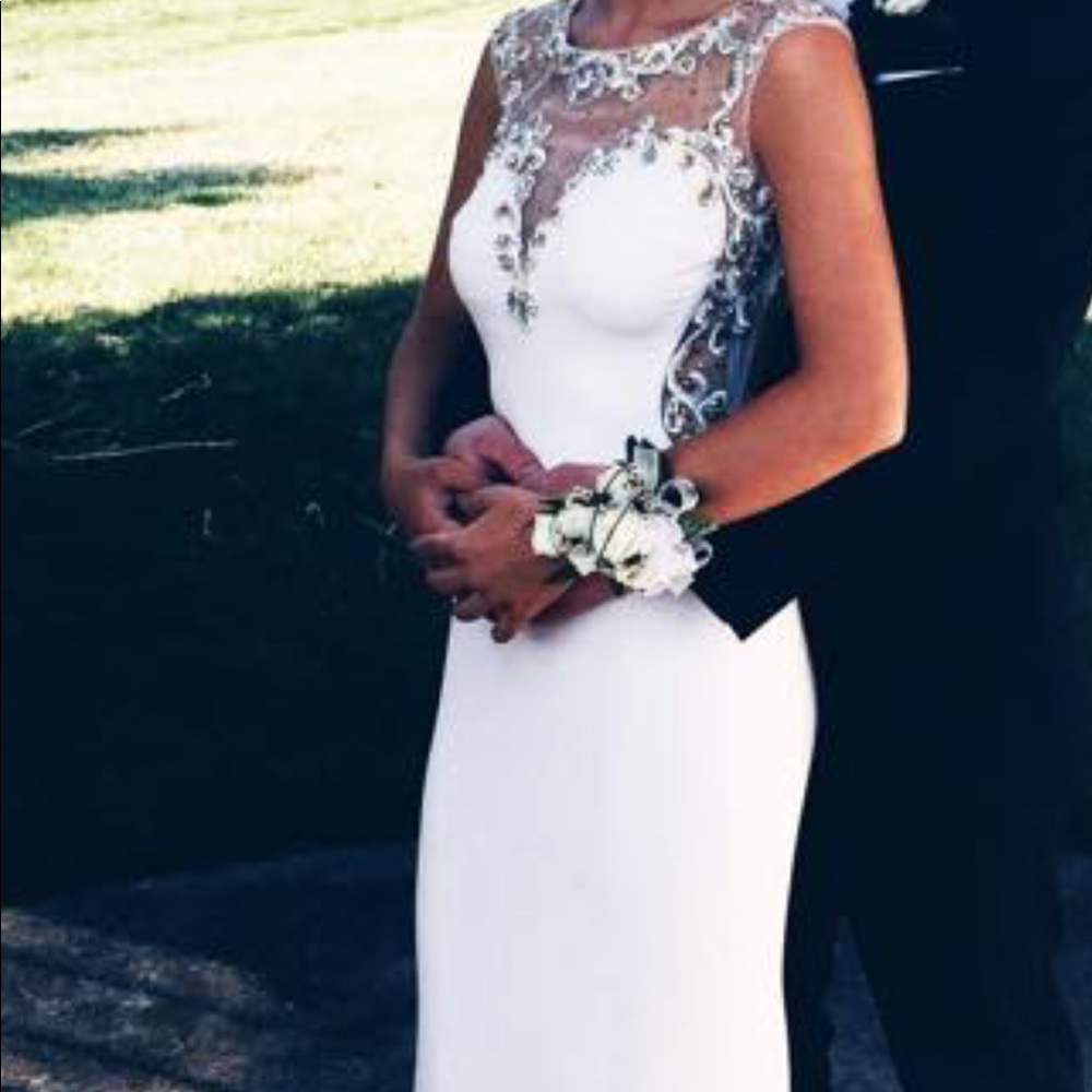 Maxi prom dress sheer back